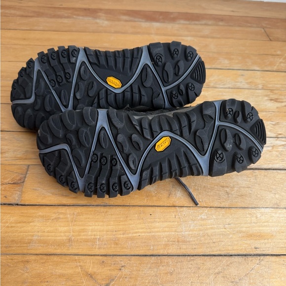 Merrell Men's Gray and Black Athletic Shoes - Picture 4 of 4